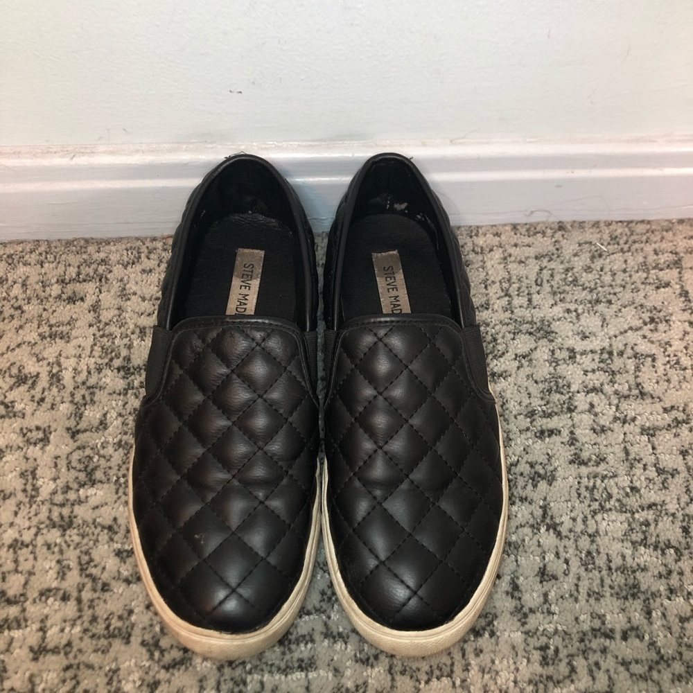 Steve Madden Black Endell Quilted Slip On Shoes Size 7.5